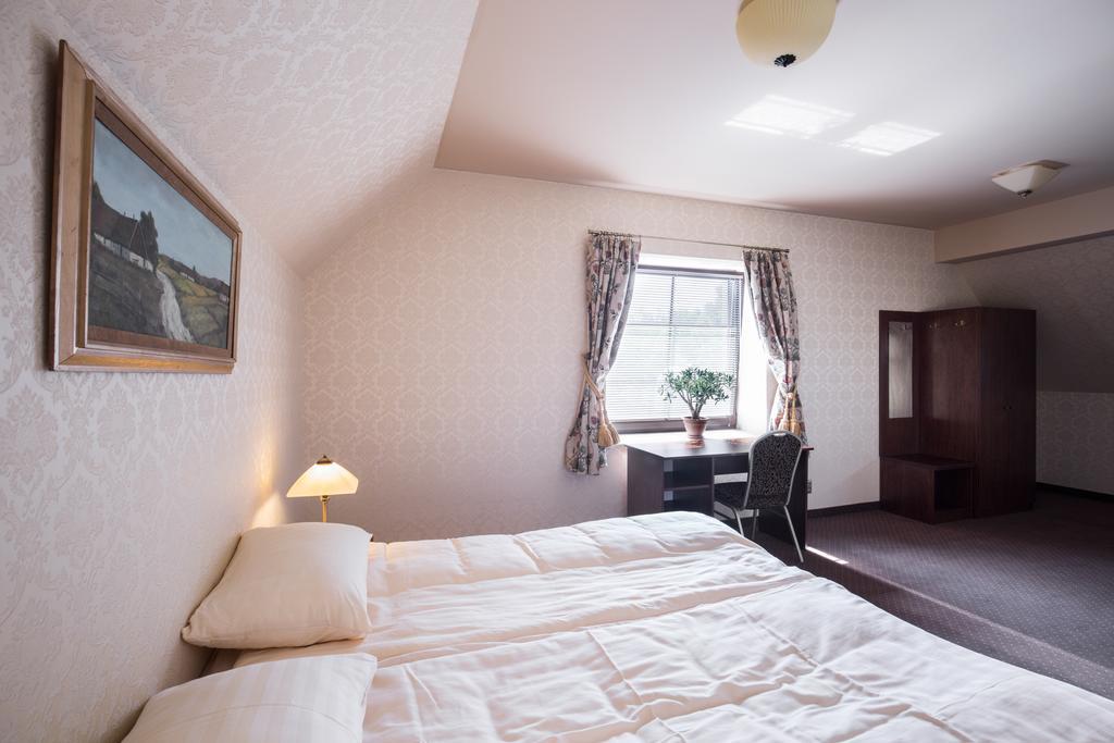 Hotel Folwark Zgierz Habitación foto