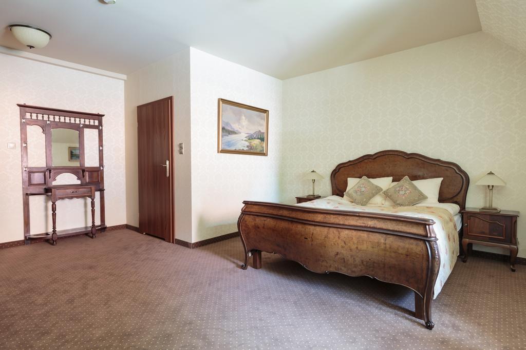 Hotel Folwark Zgierz Habitación foto