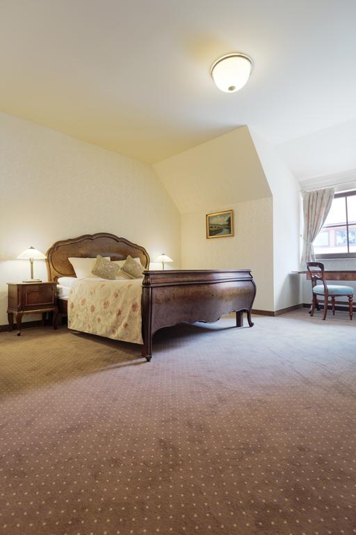 Hotel Folwark Zgierz Habitación foto