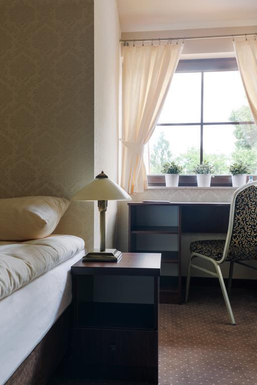 Hotel Folwark Zgierz Habitación foto