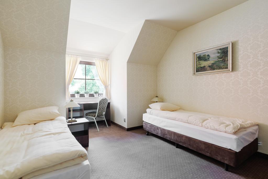 Hotel Folwark Zgierz Habitación foto